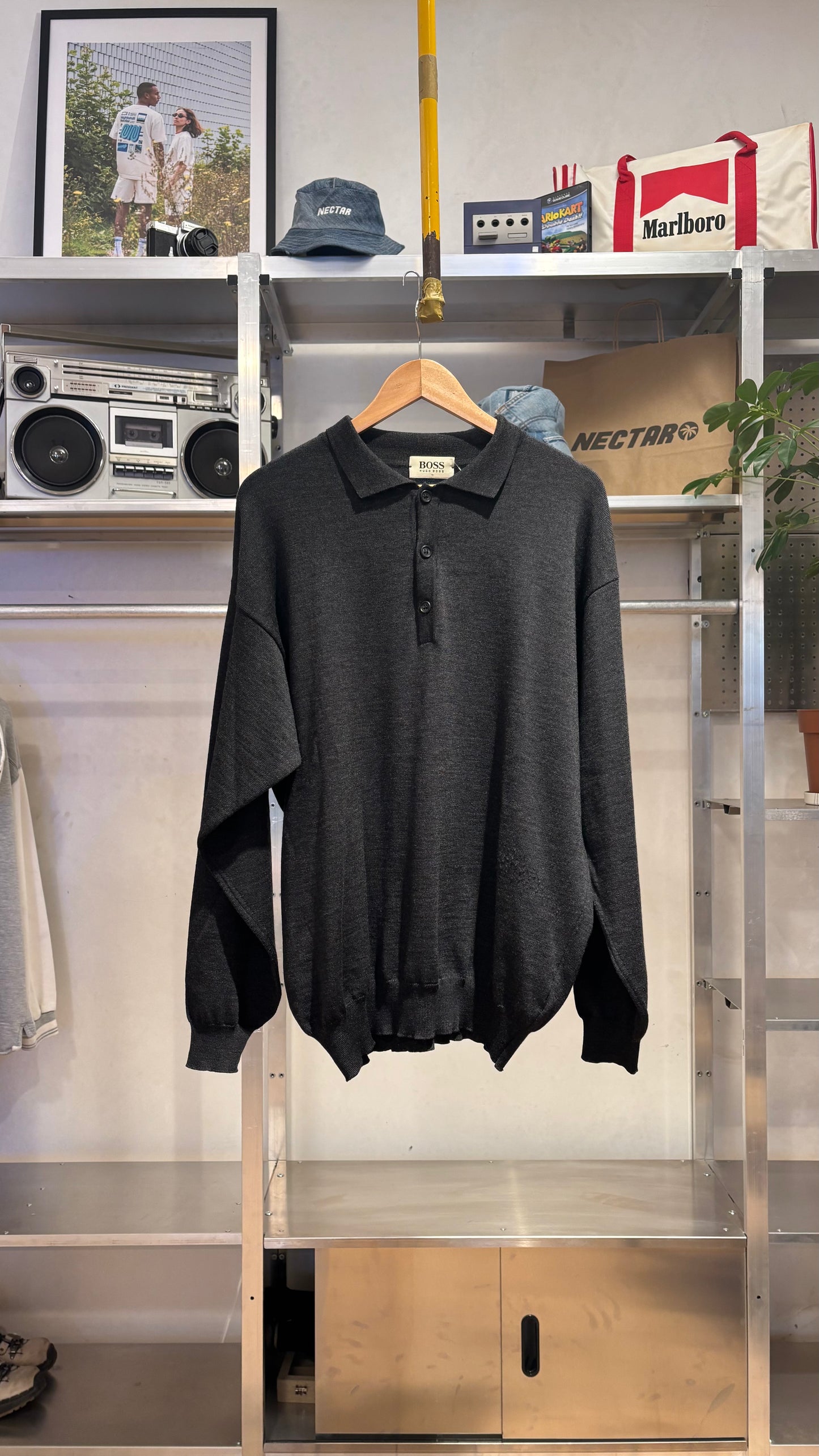 HUGO BOSS KNIT POLO - MEDIUM