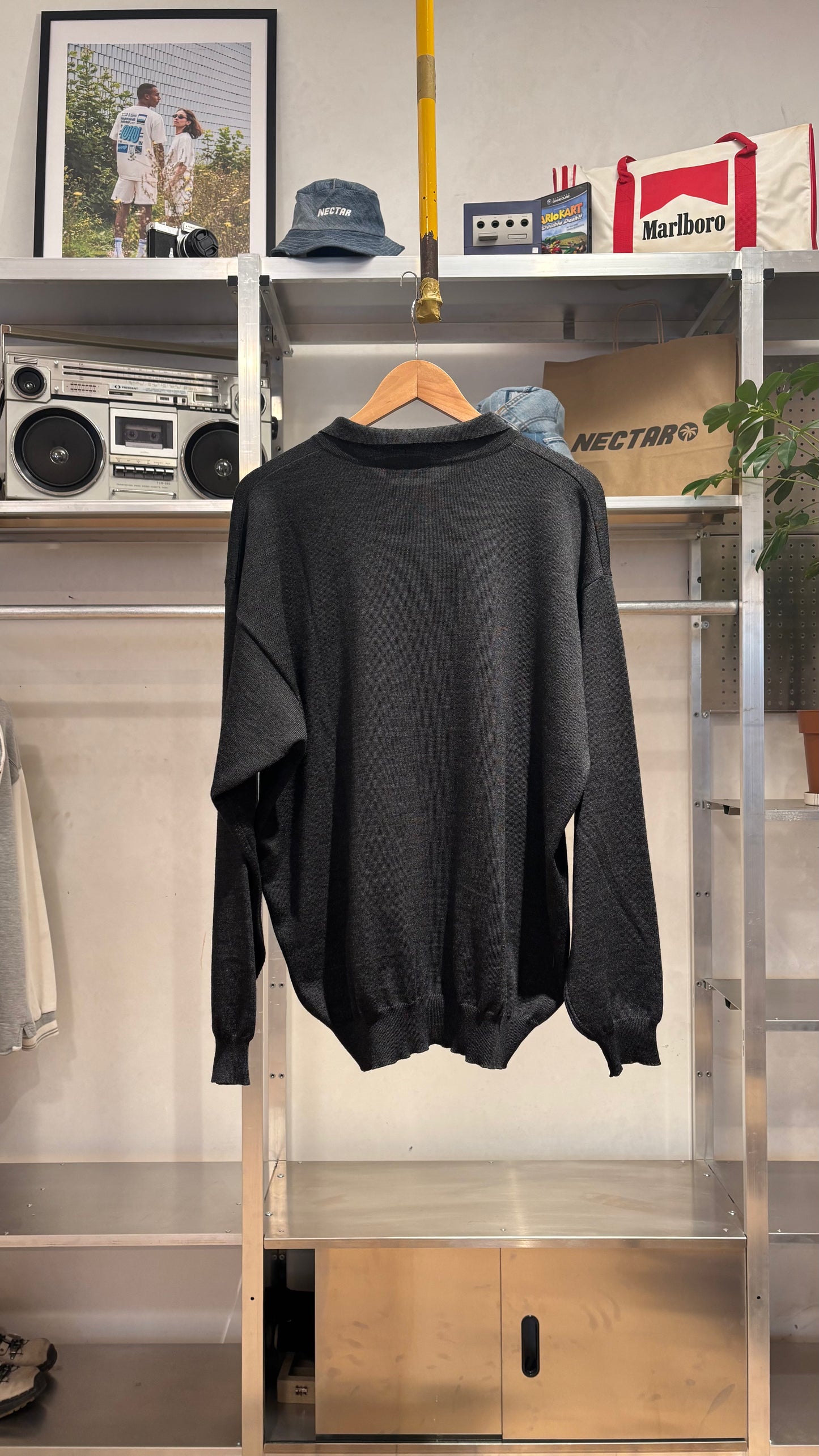 HUGO BOSS KNIT POLO - MEDIUM