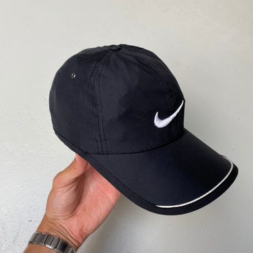 CAP NIKE BLACK AND WHITE